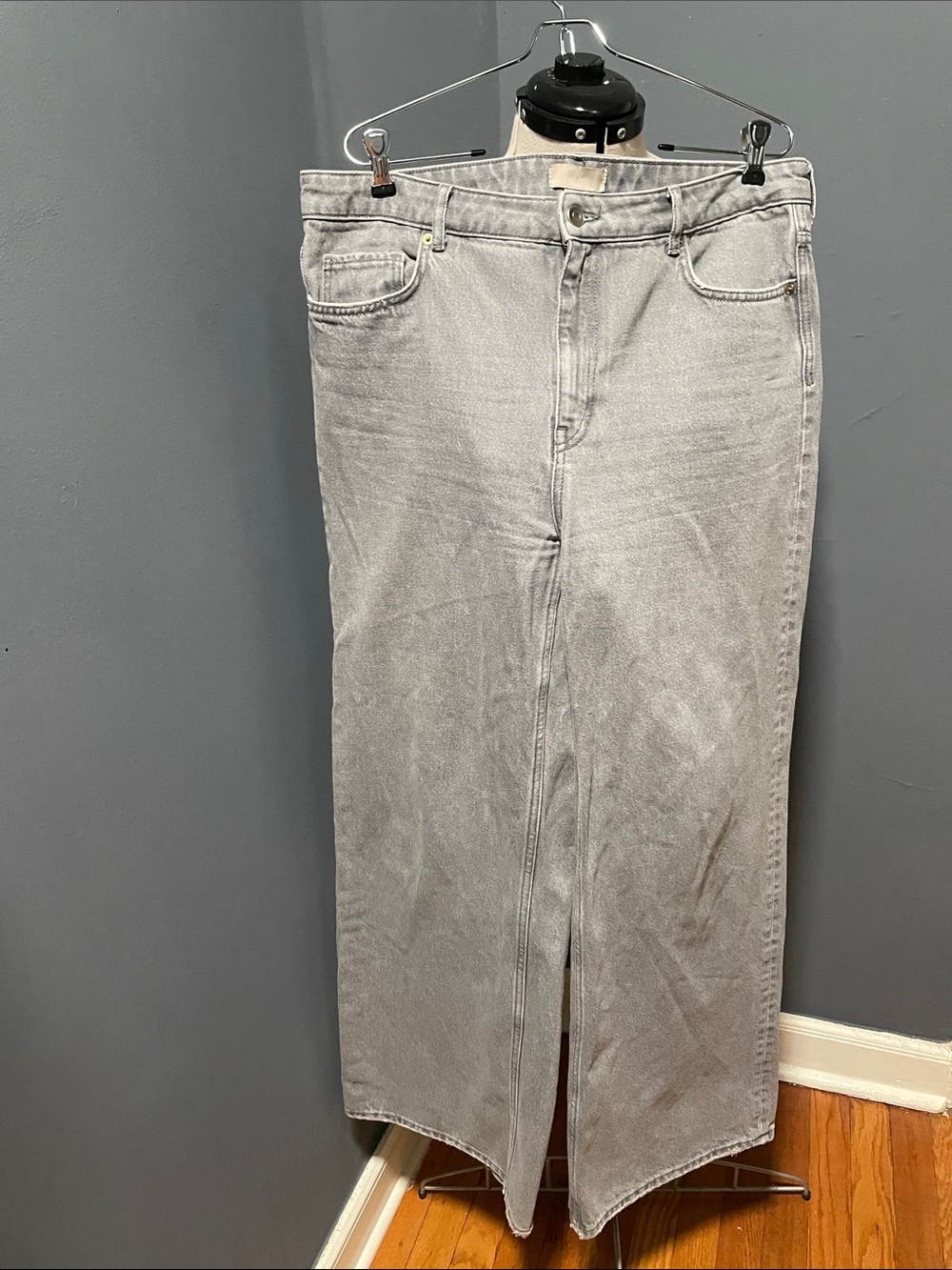 H&M Light Gray Straight-Leg Men’s Jeans Size-14